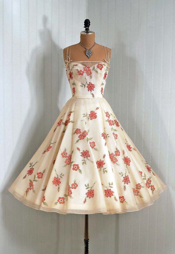 Vintage Floral A-line Tea-length Evening Dress With Sweetheart Neckline