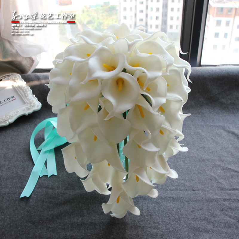 2017 White Arrive Handmade Flowers Calla Wedding Bouquets Calla Lily Teardrop Cascade Bridal Bridesmaid Bouquets Wedding Flowers