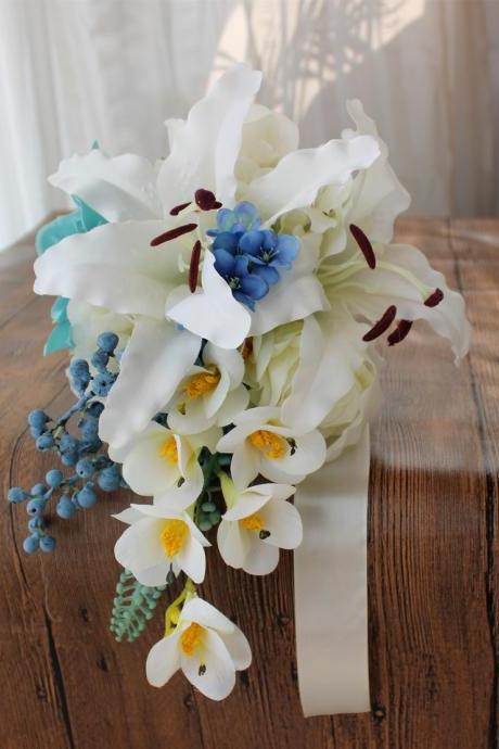 Arrival Beautiful Vivid Wedding Bouquet Handmade Flowers White Lily Teardrop Cascade Bridal Bouquet Wedding Bouquets